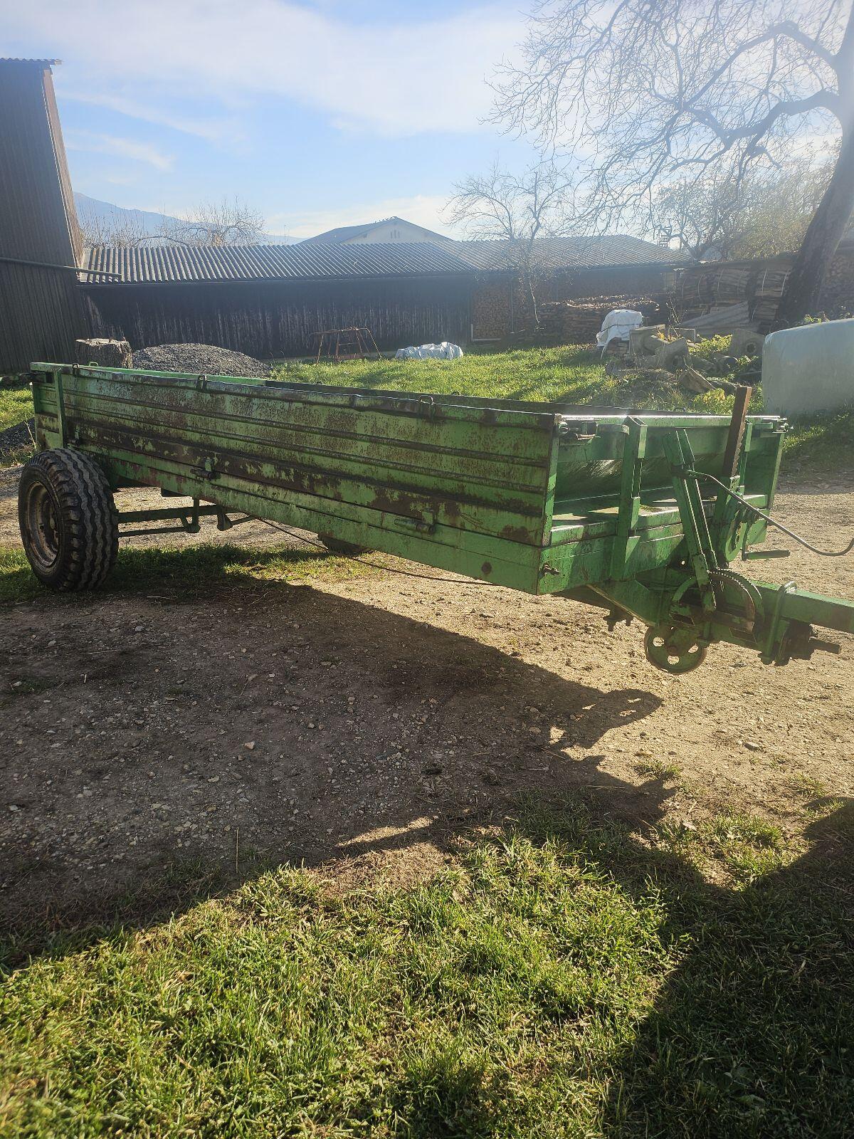 Anhänger 1-Achser alter Miststreuer 3