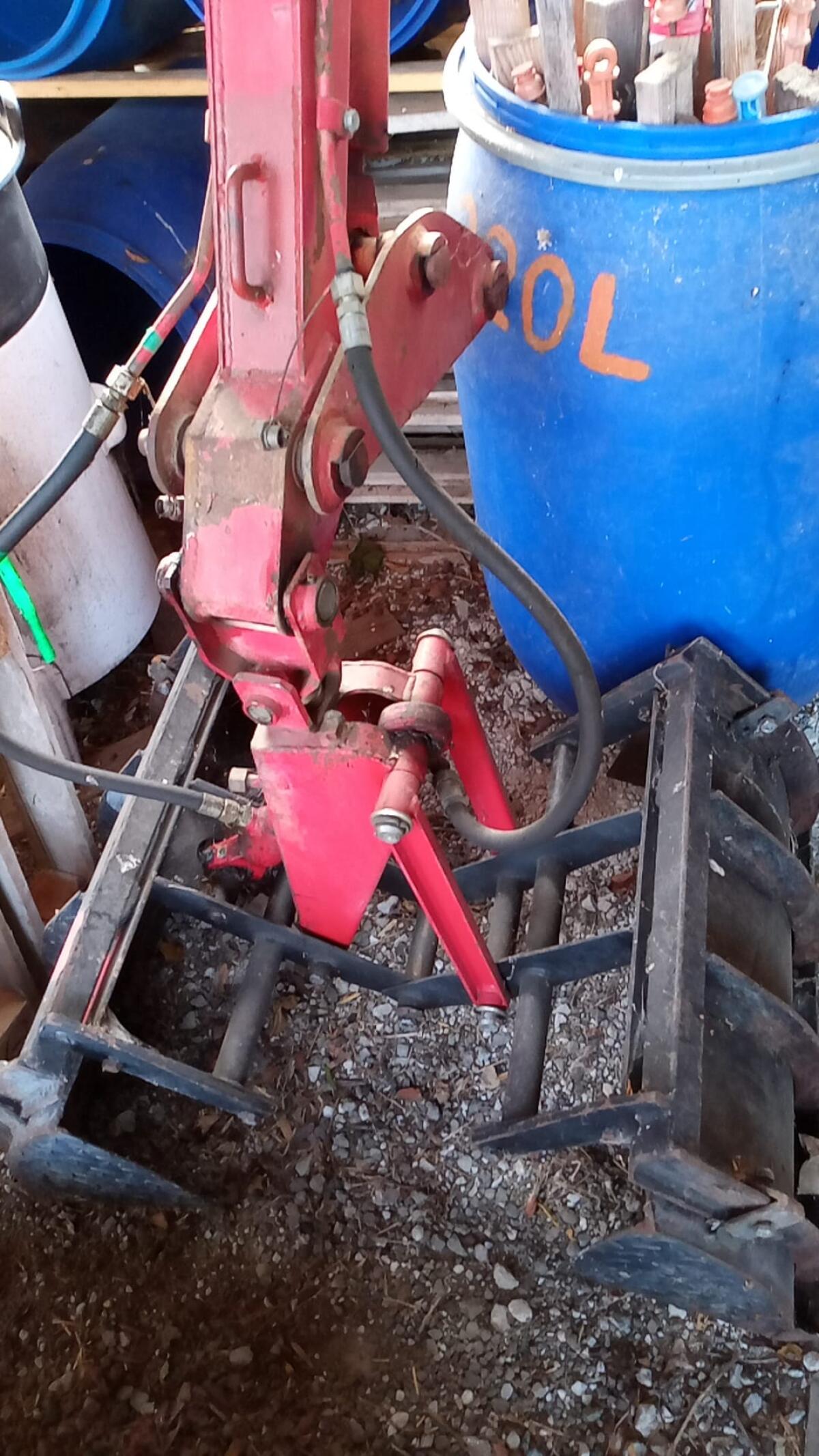 Mistgreifer, Schalengreifer, Heckbagger 3