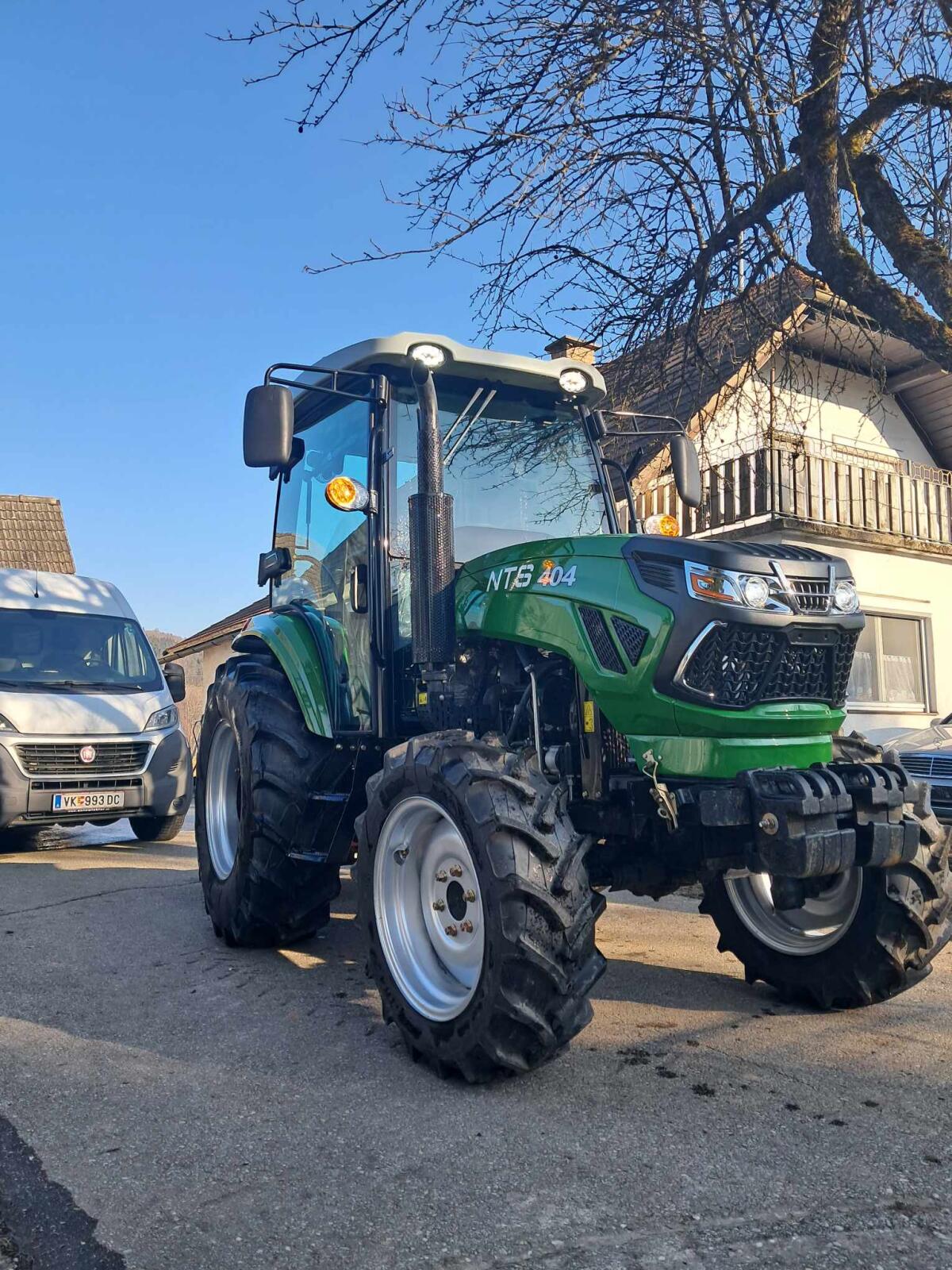 NTS 404 Traktor 2