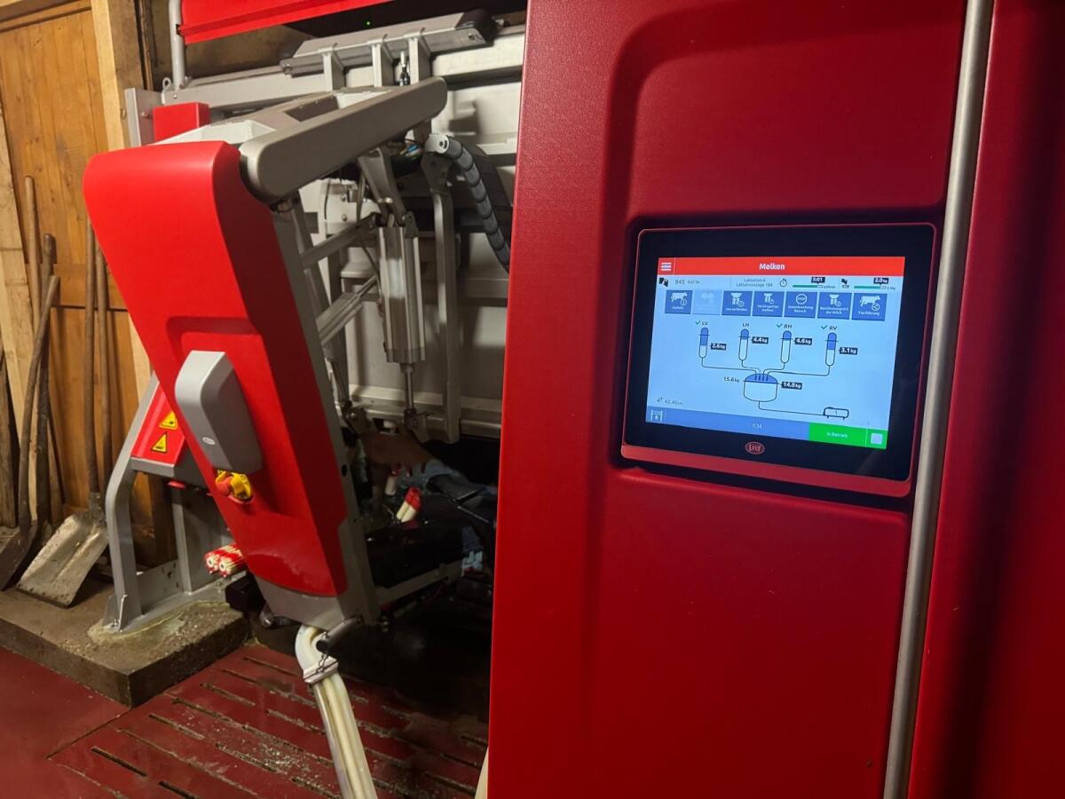 Zwei Lely Astronaut A5 Melkroboter 2