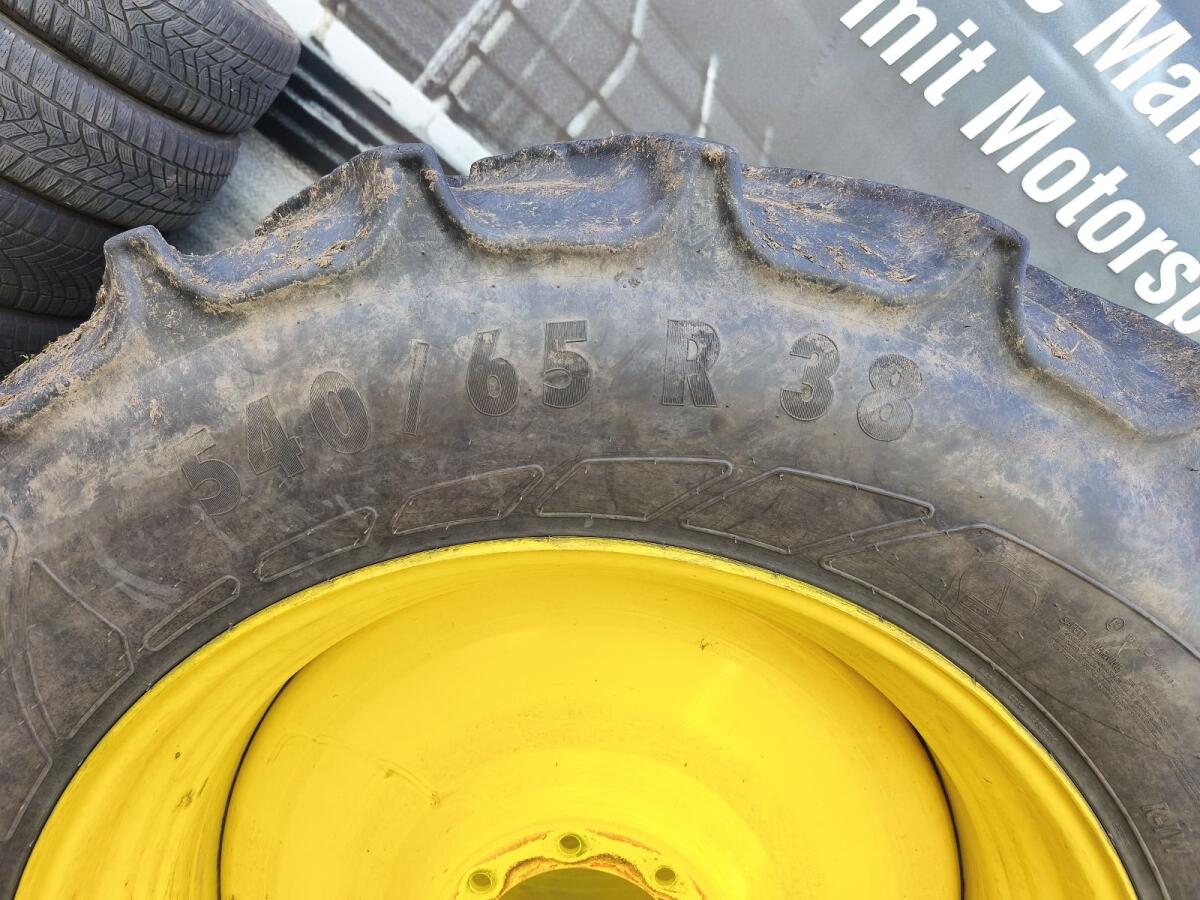 Kompletträder 540/65R38 Mitas AC65 für John Deere 6M 2
