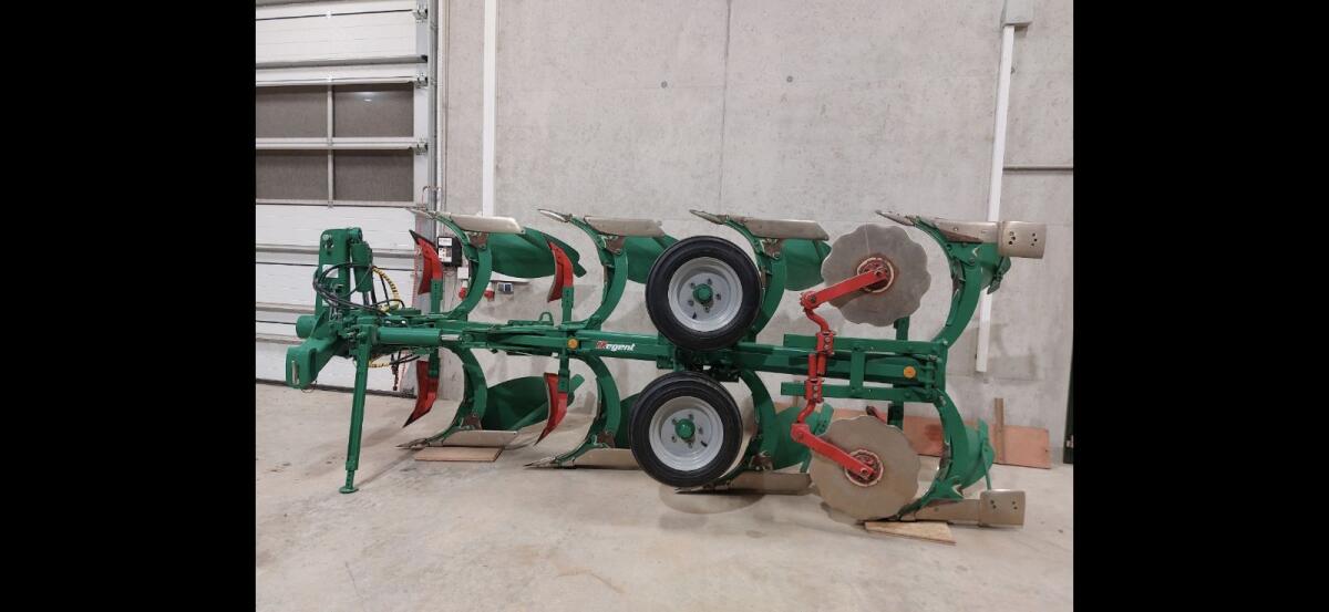 Regent Titan 160 TT Pflug 2