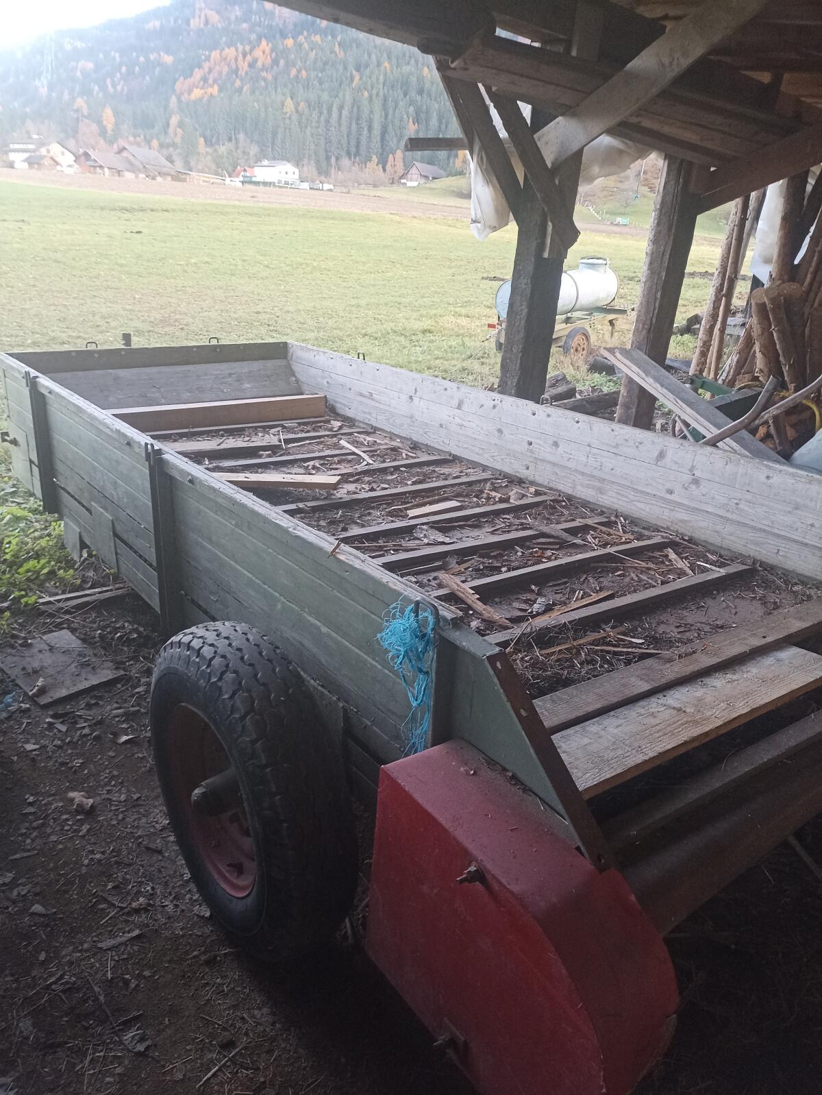 Verkaufe Schicht Bergmiststreuer 3