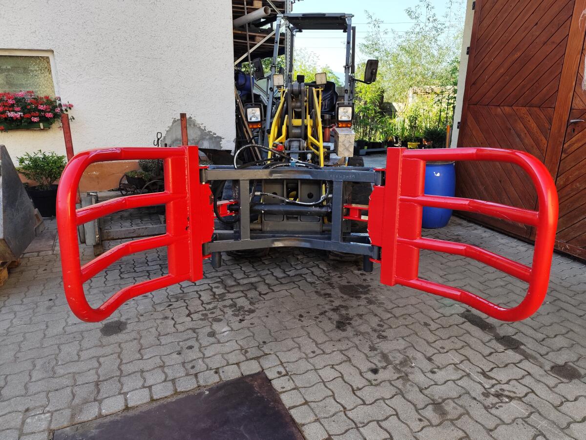 Ballenzange mit Weidemann HY-Aufnahme 2