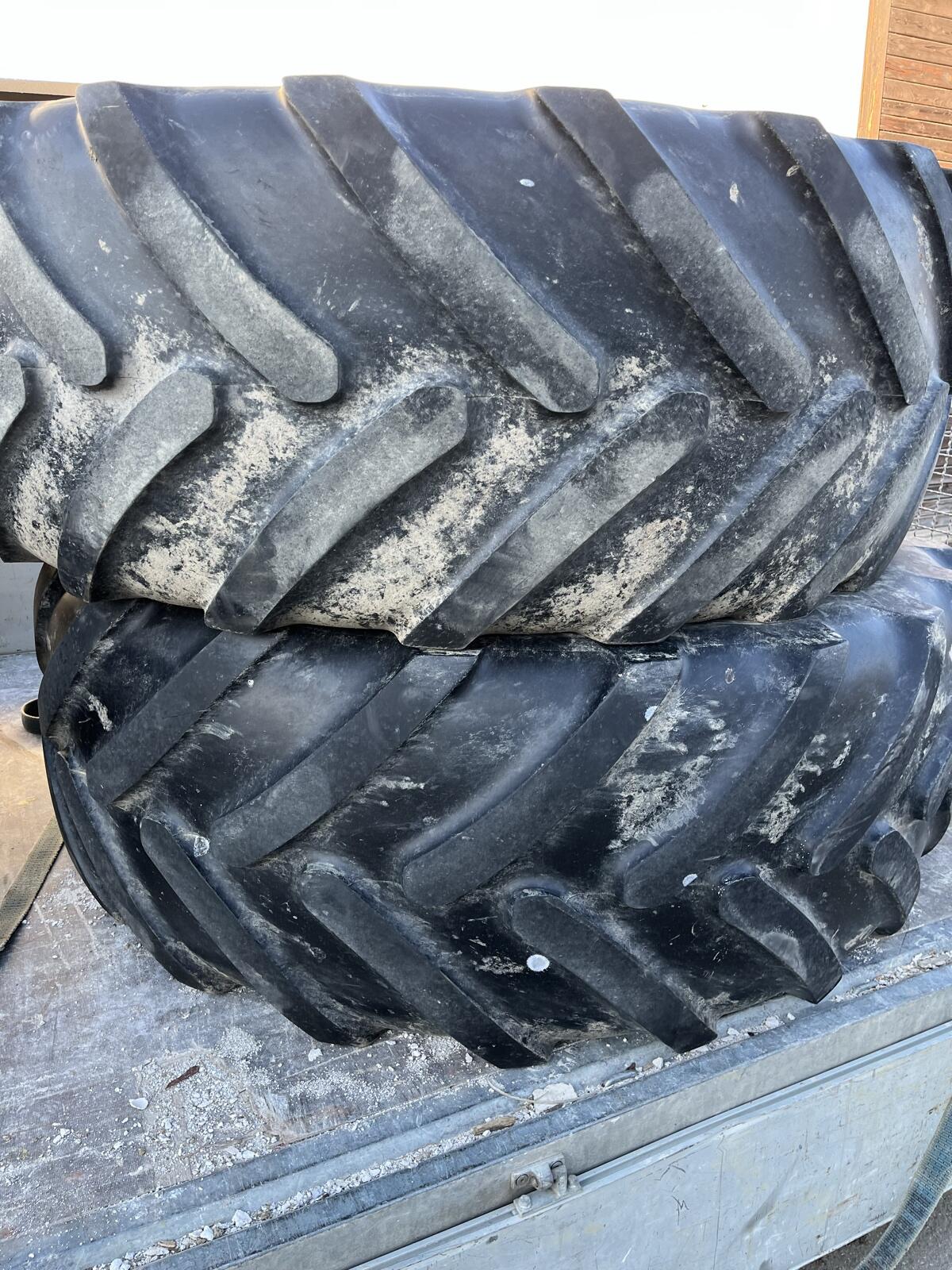 Reifen 650/65R38, 540/65R28 3