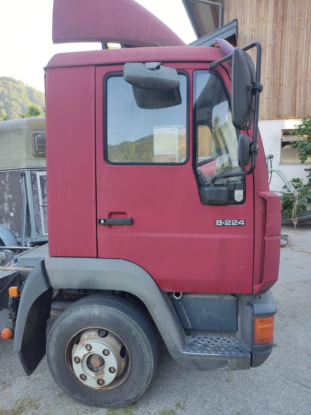 Verkaufe Lkw MAN 8.224 3