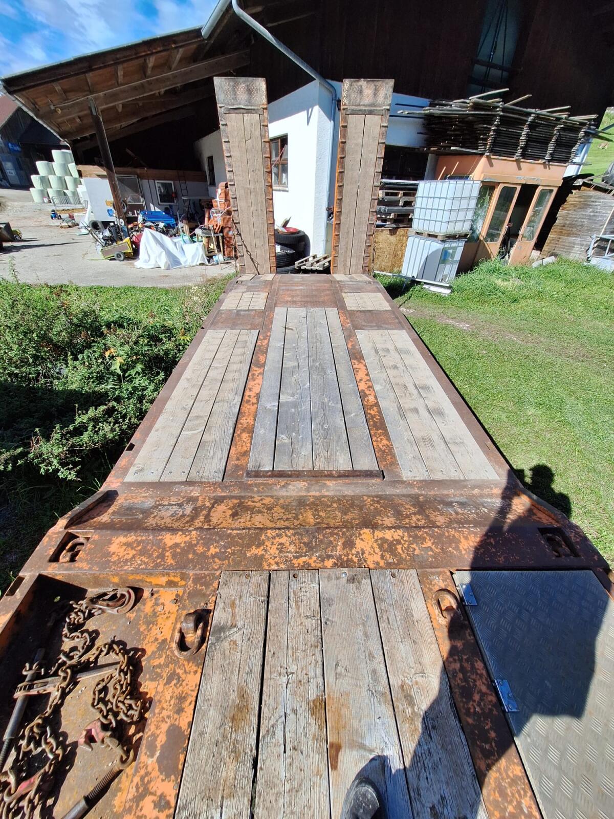 Schwarzmüller Tieflader 3