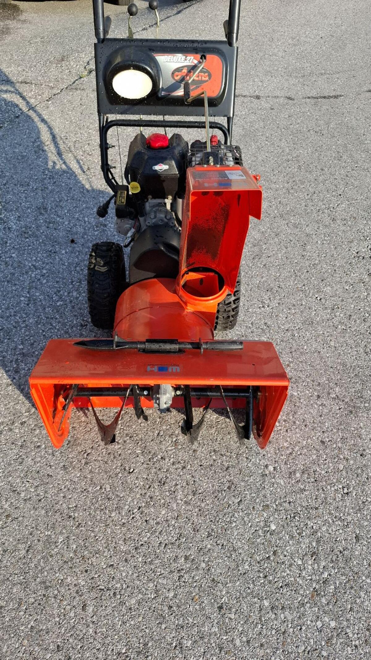 Ariens Deluxe 27 Schneefräse 2