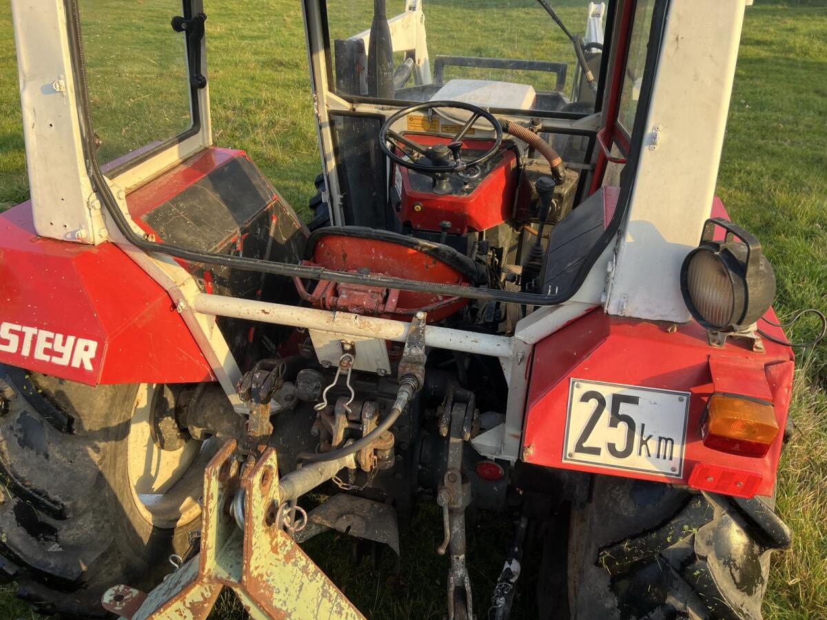 Steyr 8055 Allrad mit Frontlader 2