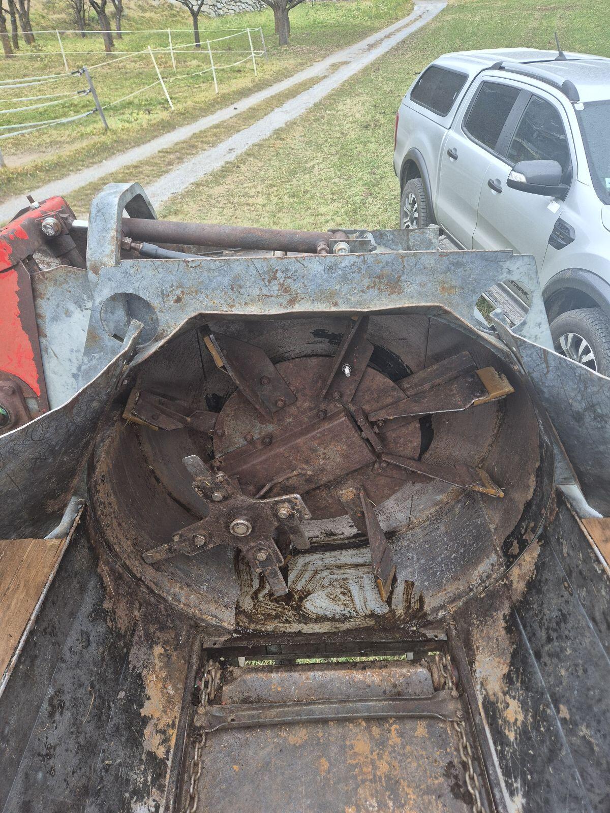 Verkaufe Gafner Vario Miststreuer 2