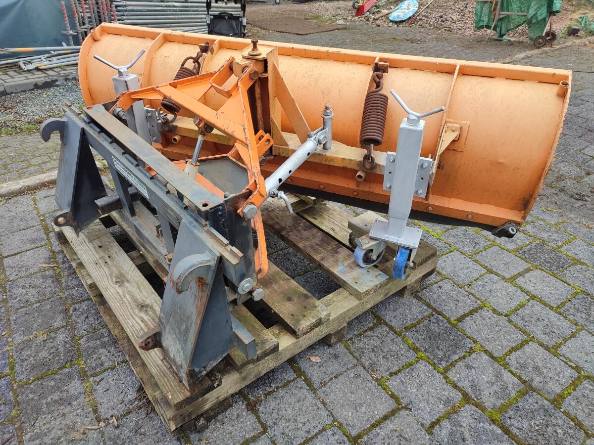 Schneeschiebeschild Multicar 3