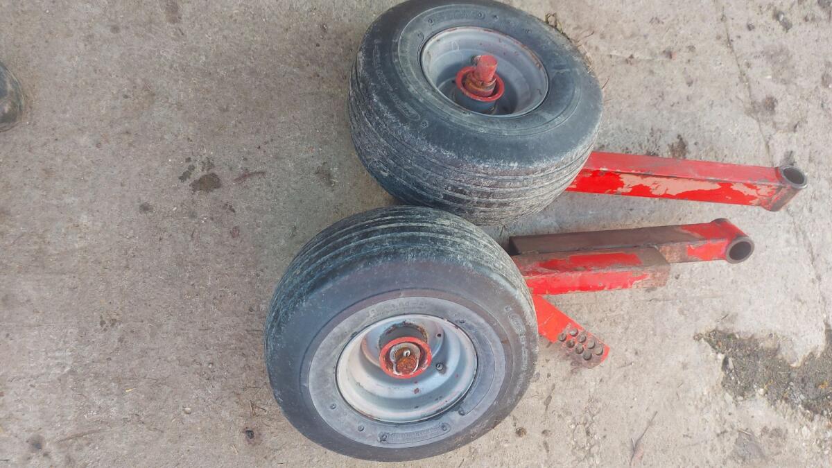 PÖTTINGERMESSERBALKEN u.GUMMITASTRÄDER 2