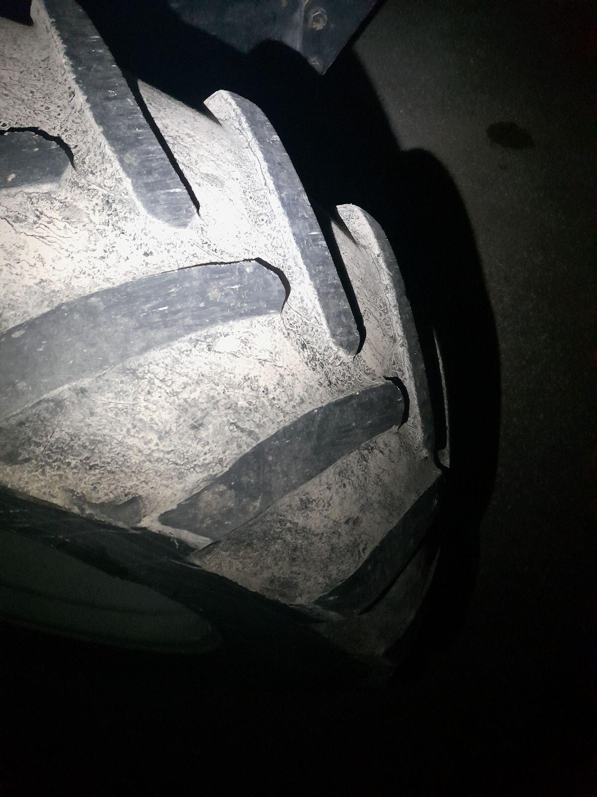 Verkaufe Reifen Michelin 480/65-R28 2