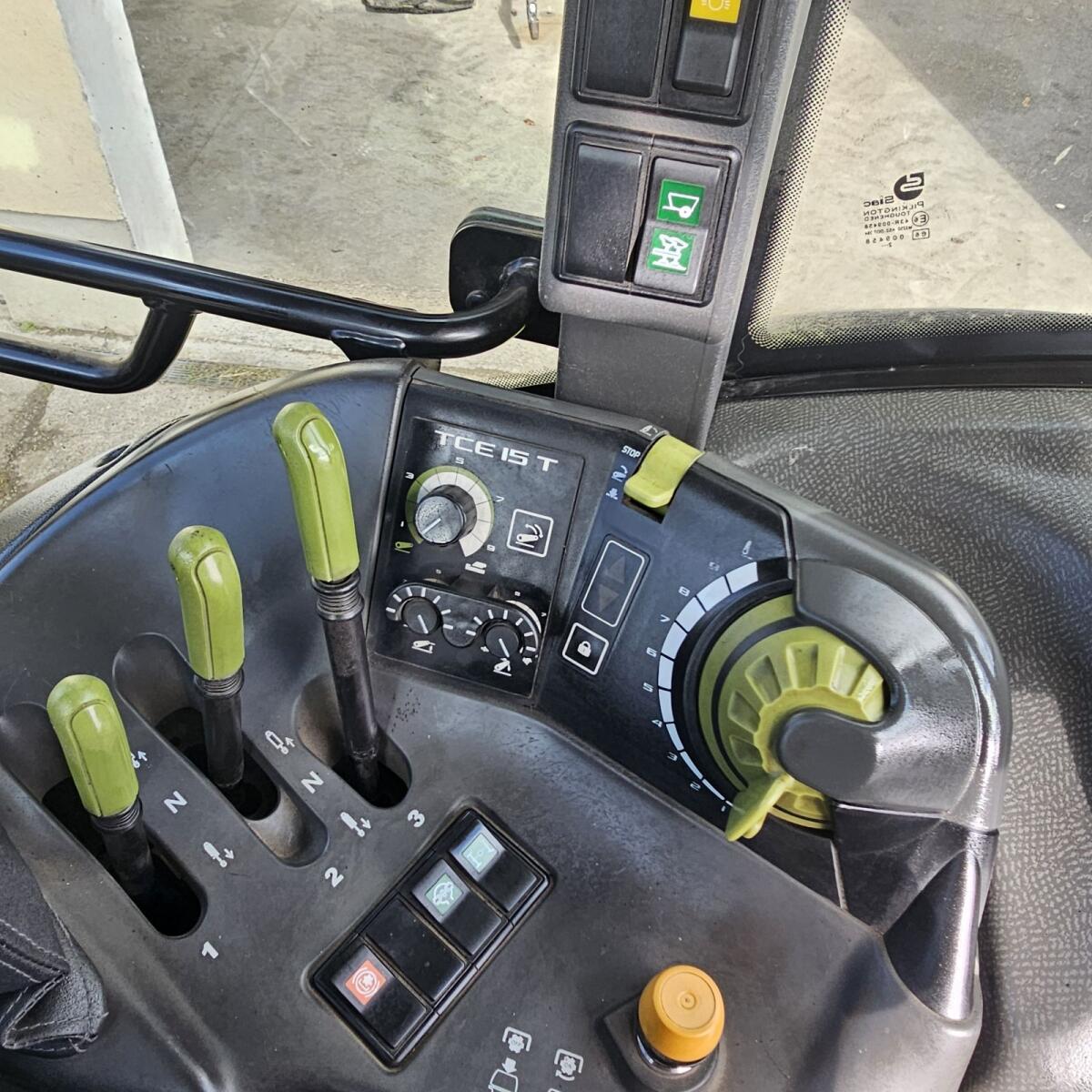 Verkaufe Claas Arion 410 mit Hauerlader 3