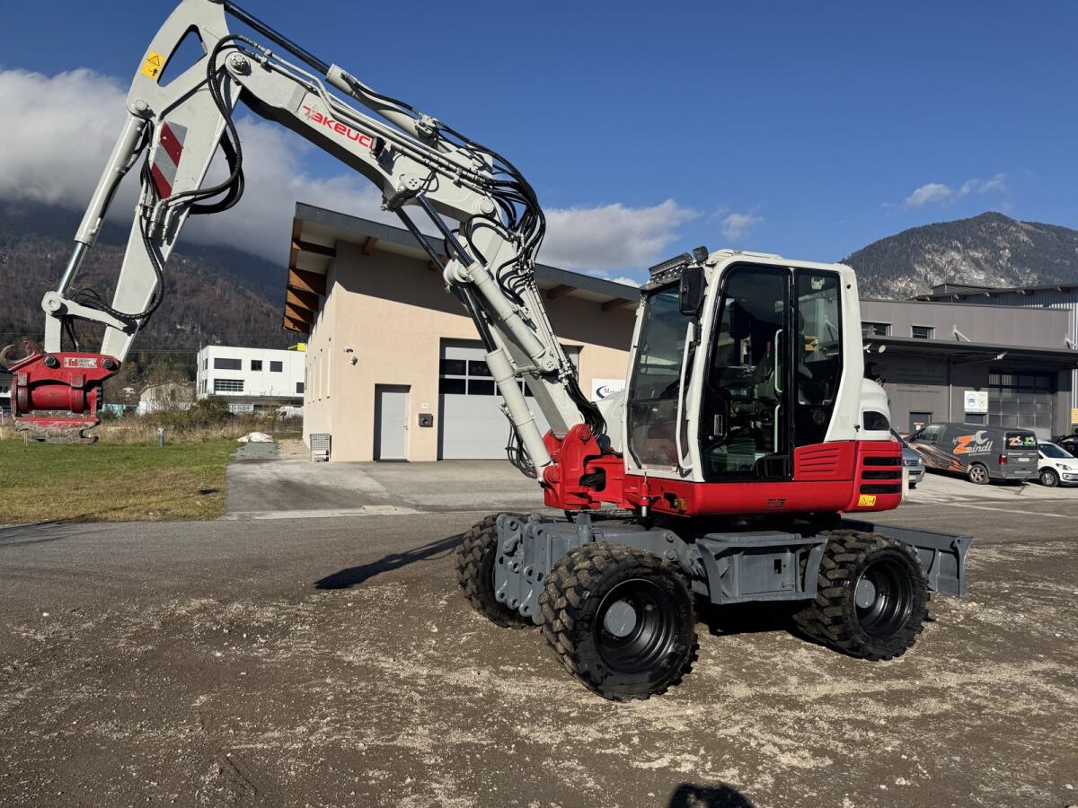 Takeuchi TB295W 1