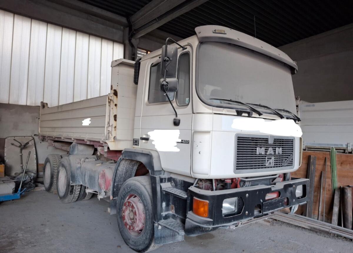 Wir kaufen alle Lkws, zahlen beste Preise 1