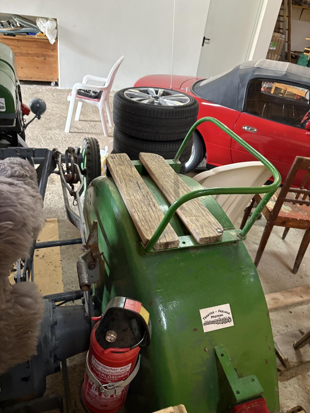 Steyr 80a mit Anhänger und Mähbalken 2