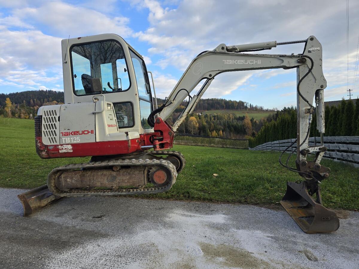 Takeuchi TB125 3