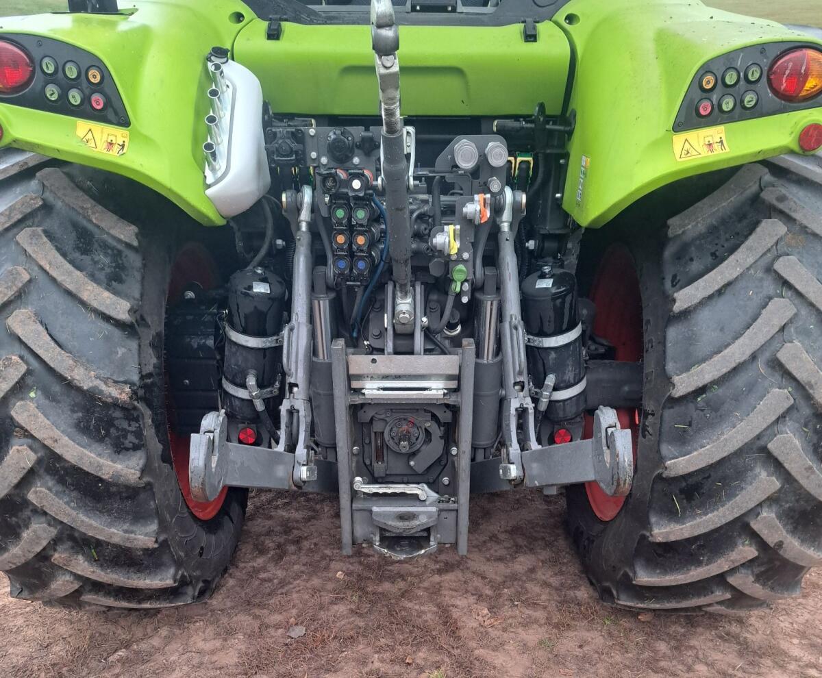 Claas Arion 430 2