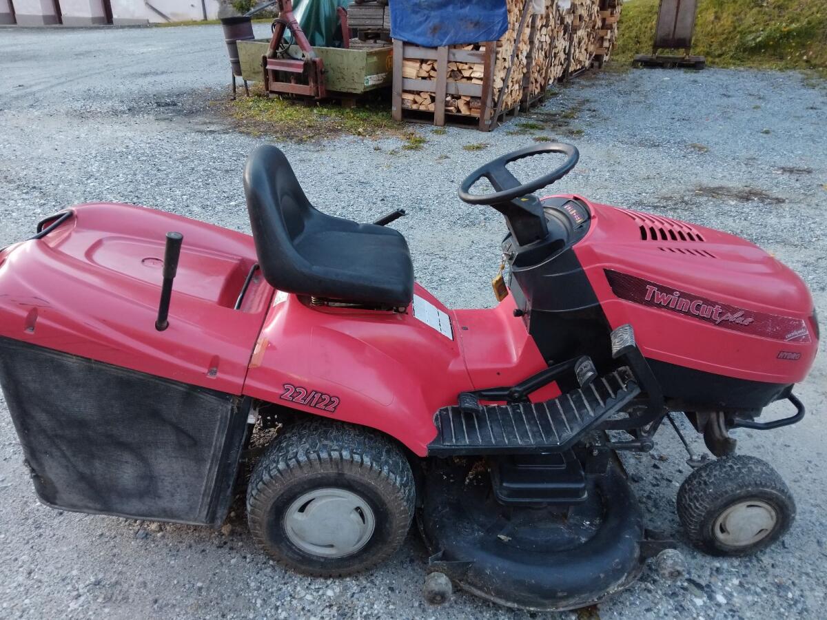 Rasentraktor Castel Garden Twin Cut Plus 3