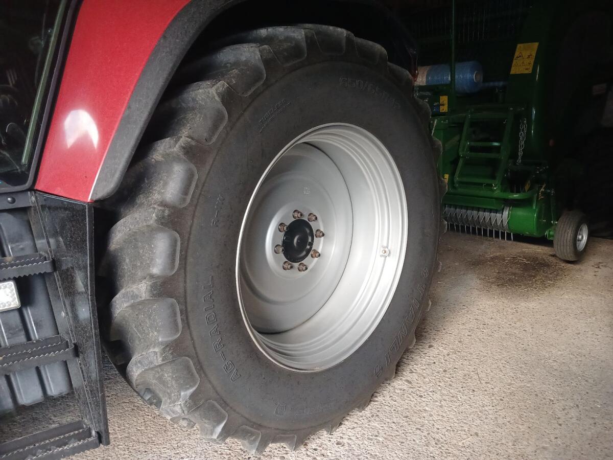 Kompletträder zu Case CVX/Steyr CVT/New Holland TVT 3