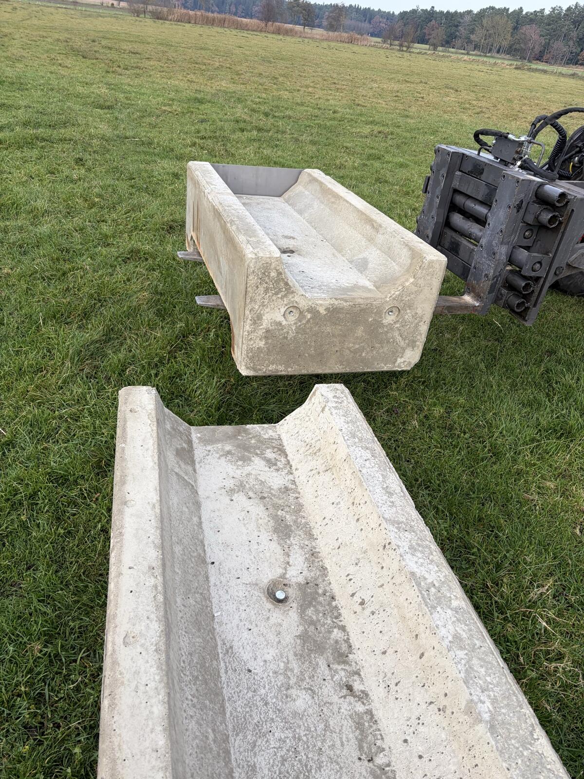 Futterbarren Betonsteine Betonblock 2