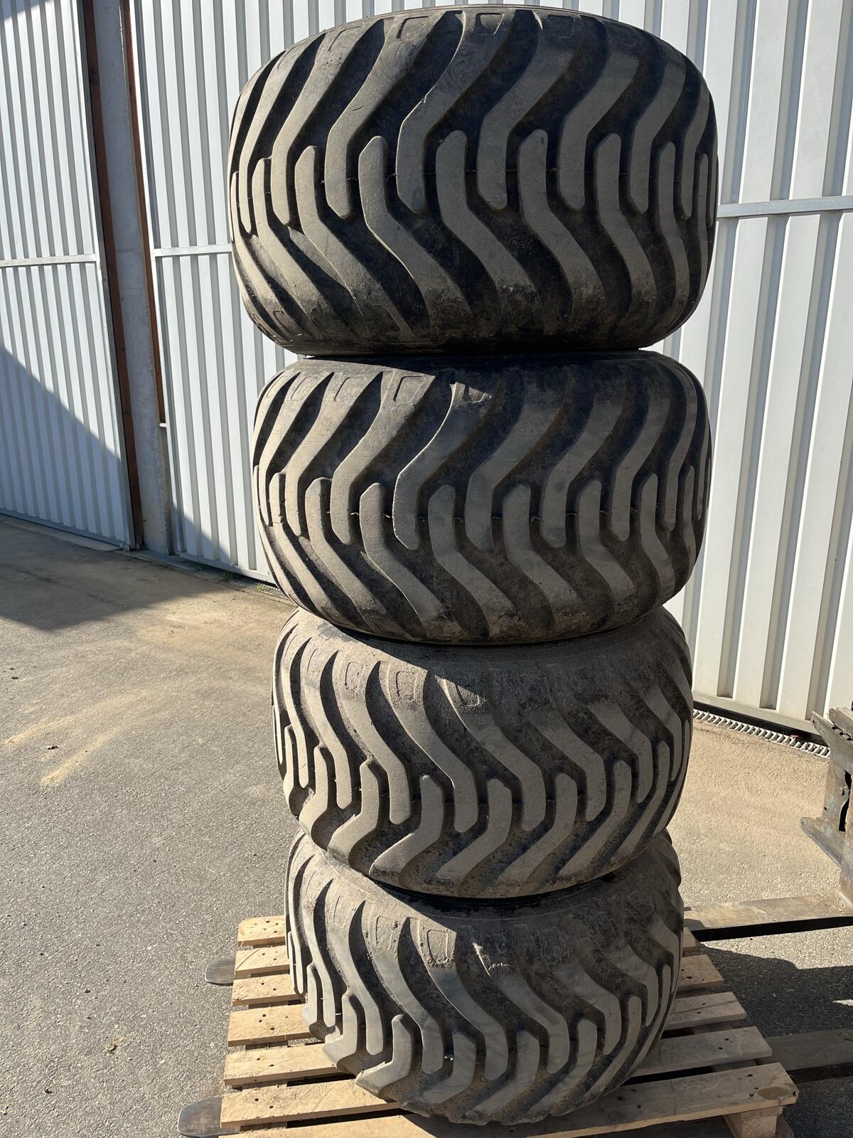 Kompletträder Forstanhänger 1