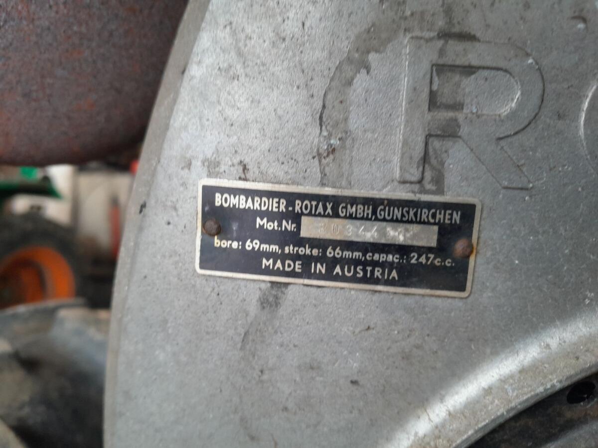 Rotax Motor zurzeit montiert auf einem Rasant Super 2