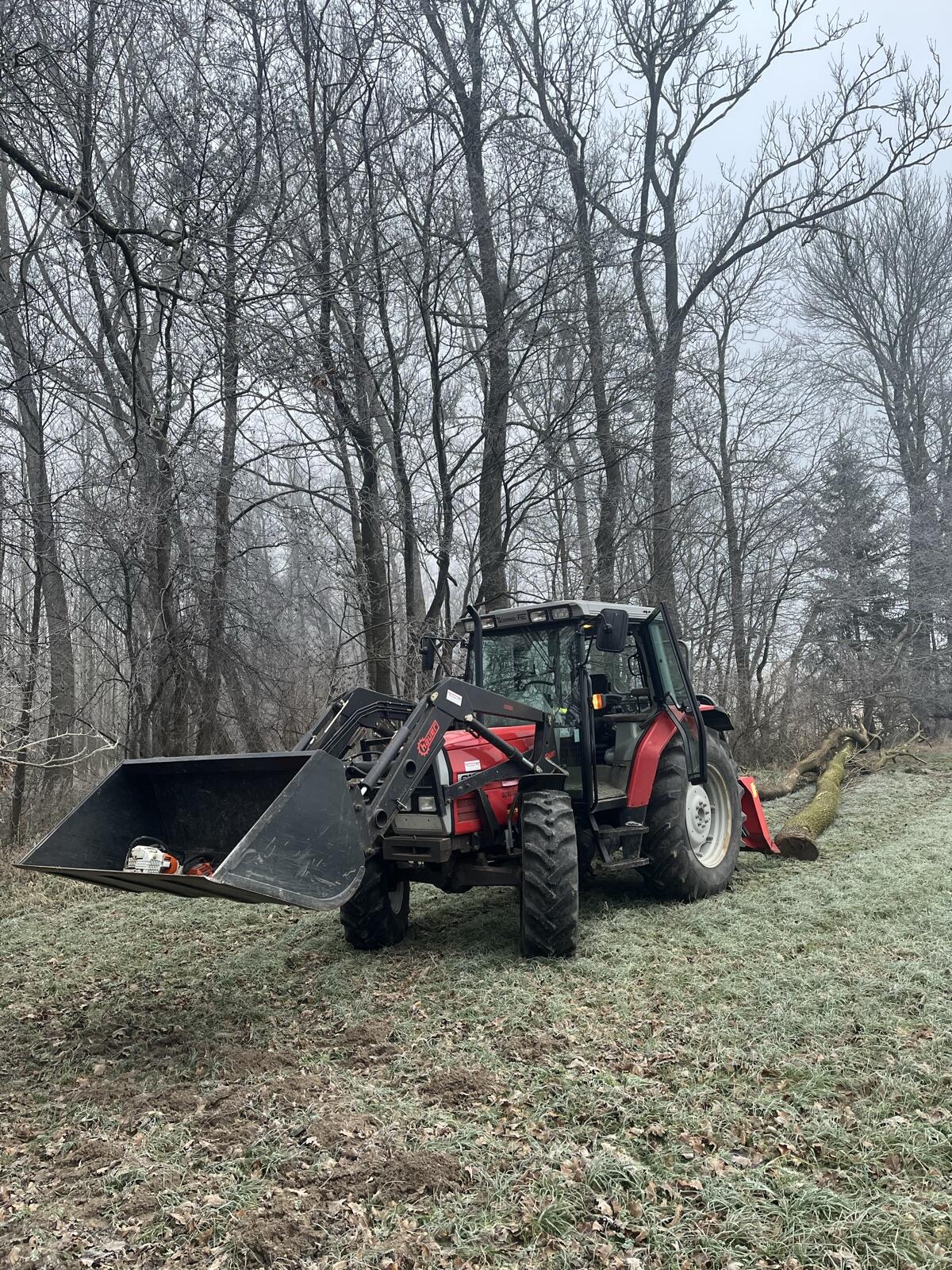 Massey Ferguson 6130 1