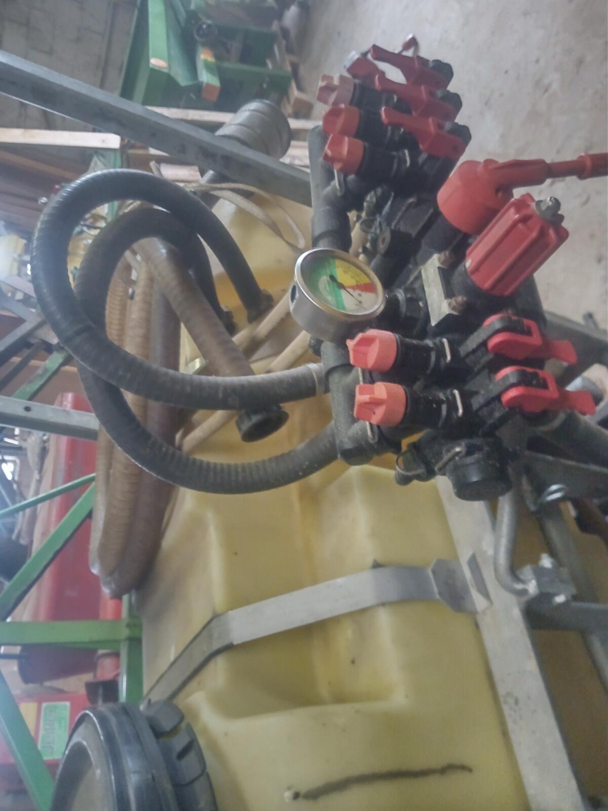 Verkaufe Krobart Feldspritze 2