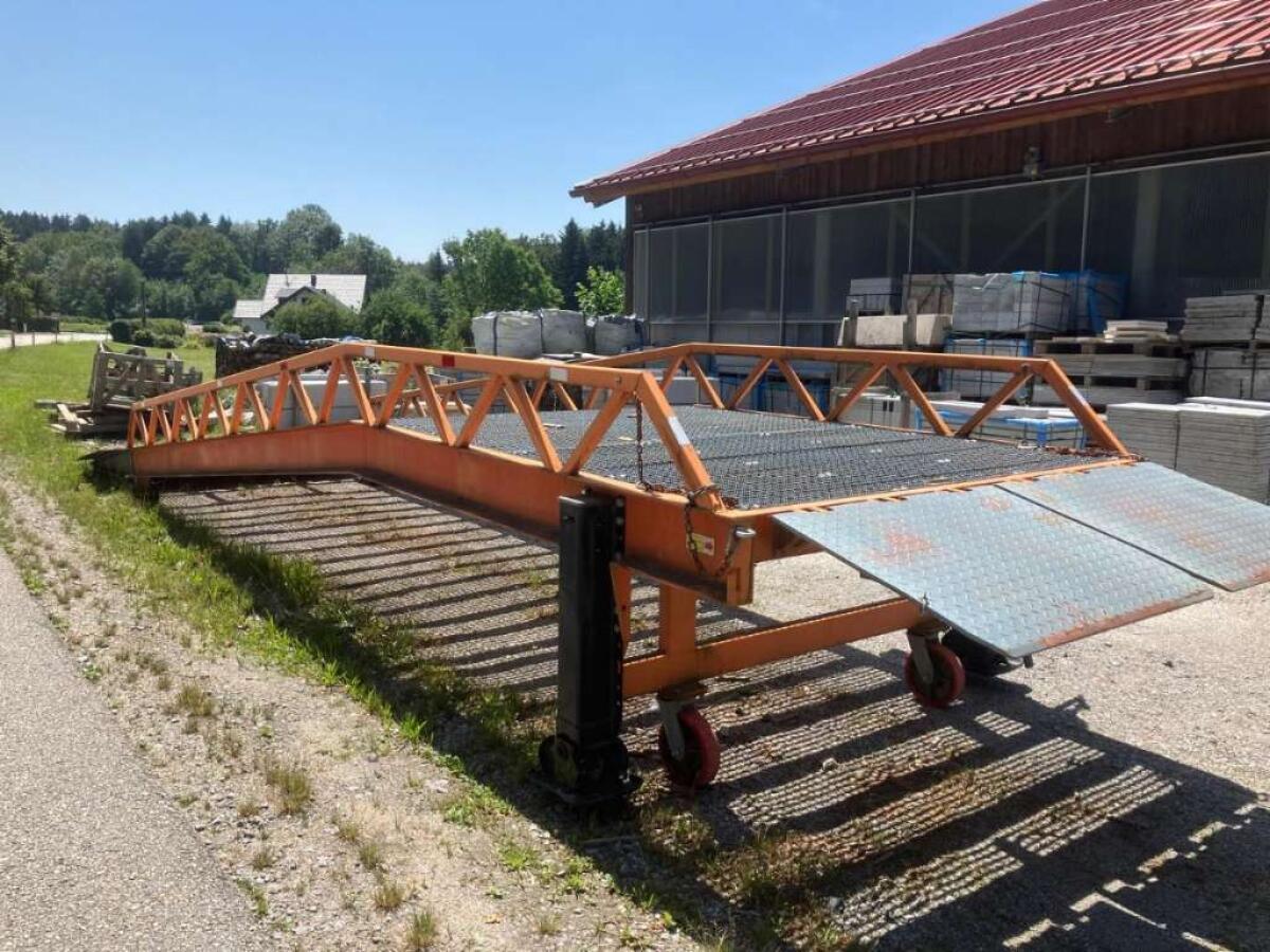 Entlade- bzw. Laderampe für LKW, Container, gebraucht 2