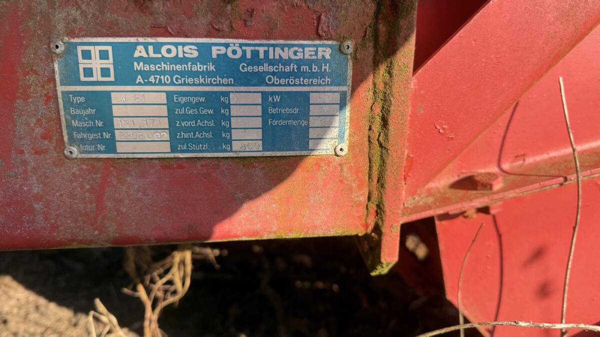 Ladewagen Pöttinger 2