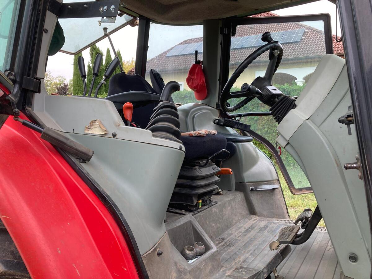 Massey Ferguson 5425 2