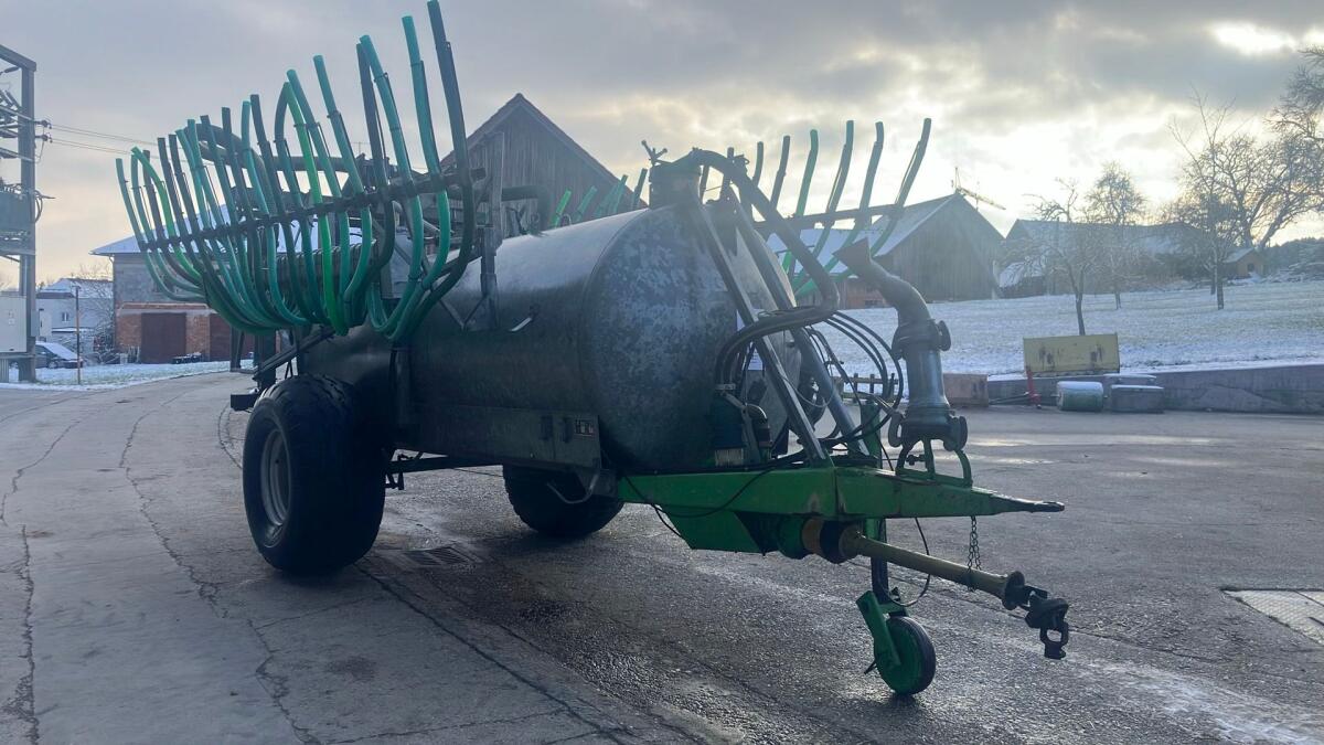 Verkauf Bauer VA 58 Güllefass mit 10 m Schleppschlauchverteiler 3