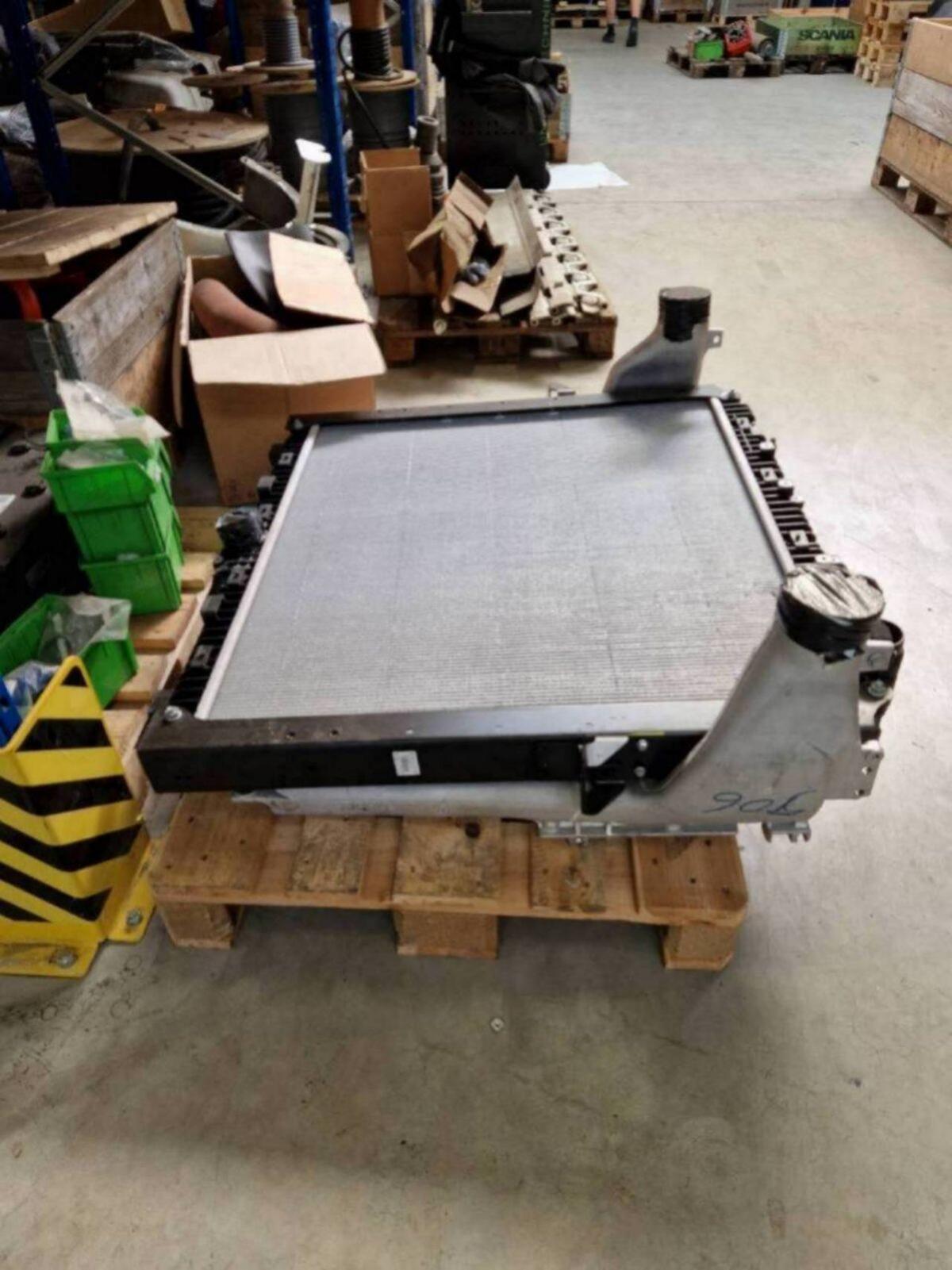 Kühler, Wasser und Ladeluftkühler MB Arocs Typ 964 1