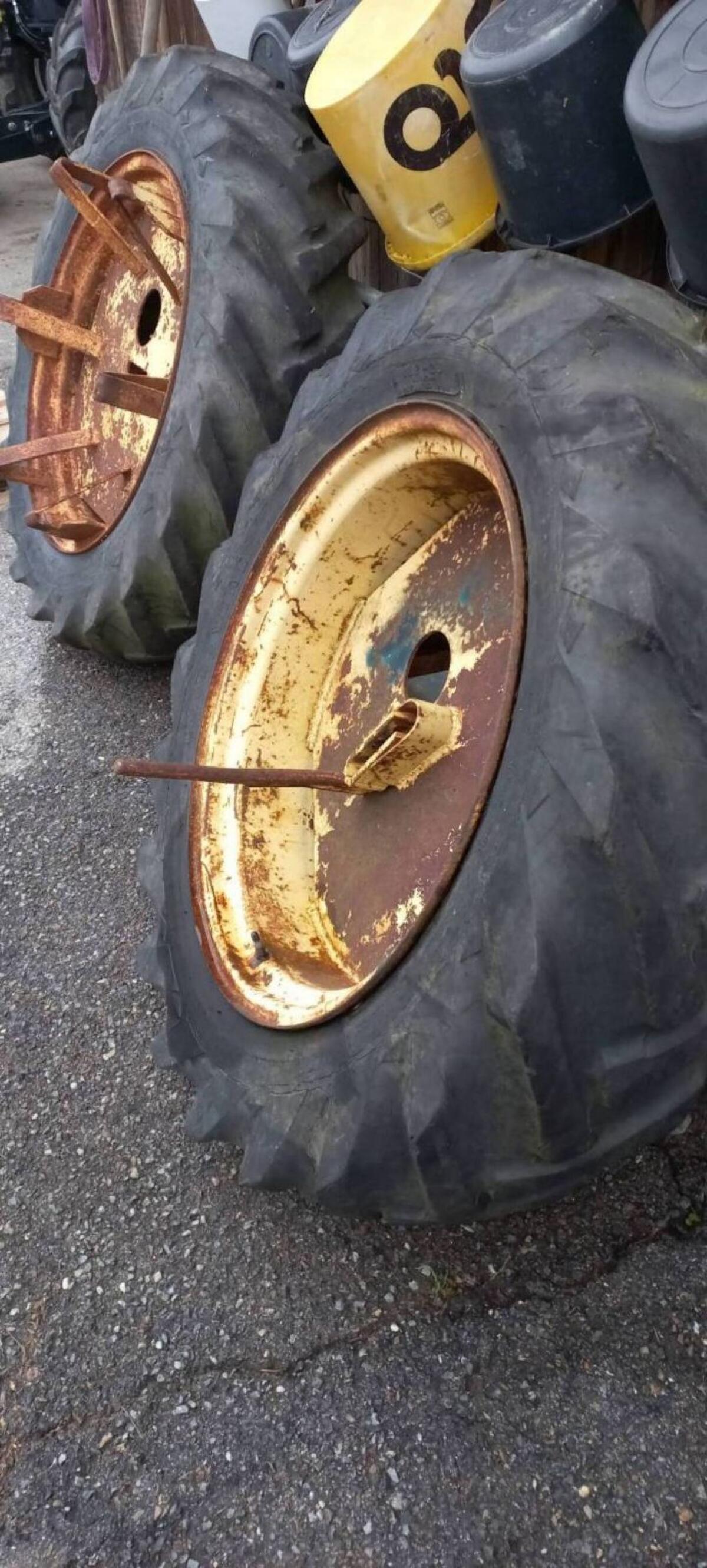 Zwillingsräder Steyr 188 1