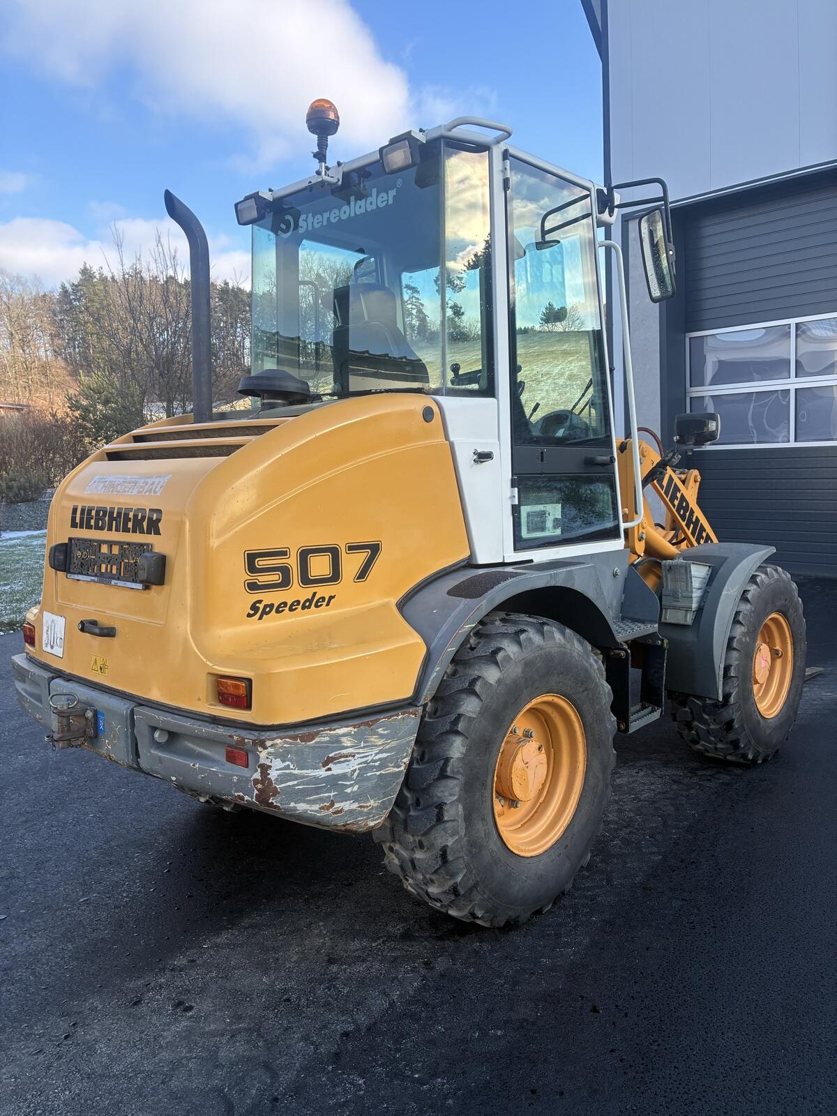 Liebherr 507 Stereo 3