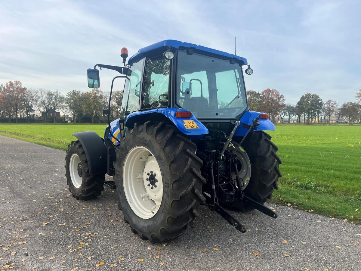 New Holland TL100A 3