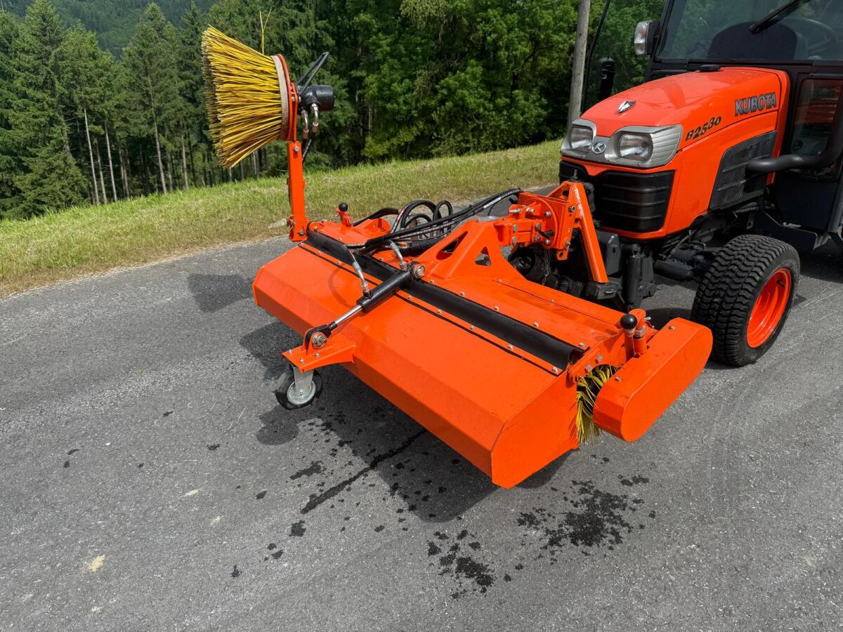Kubota B2530 inkl. Zubehör 2