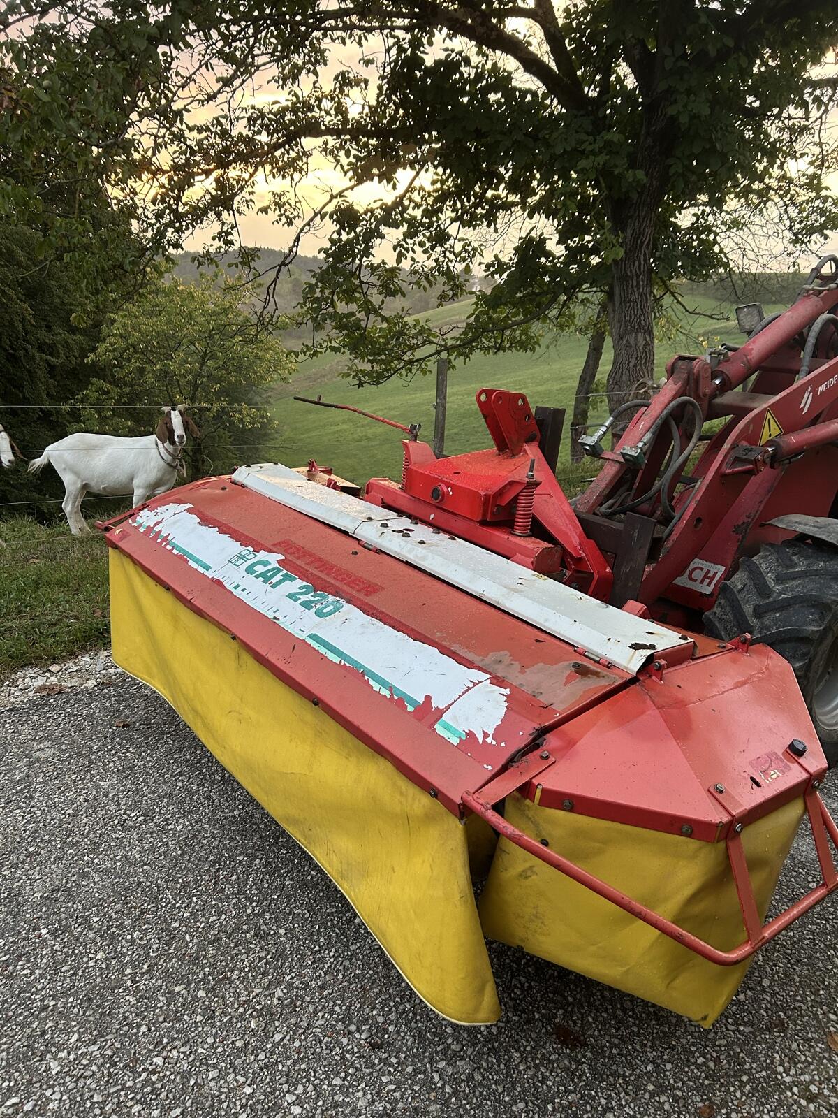 Cat 220 Pöttinger 3