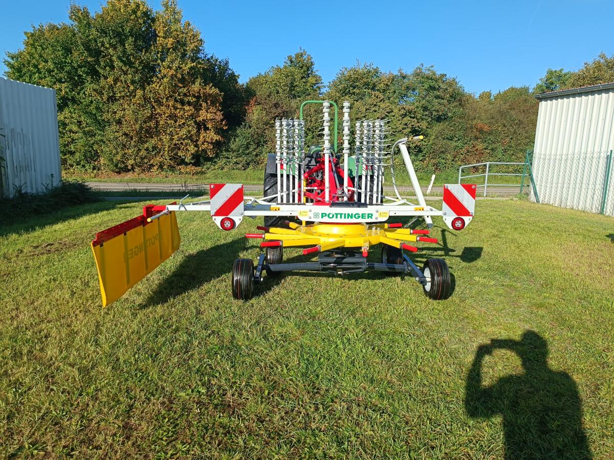 Pöttinger Schwader Top 422 2