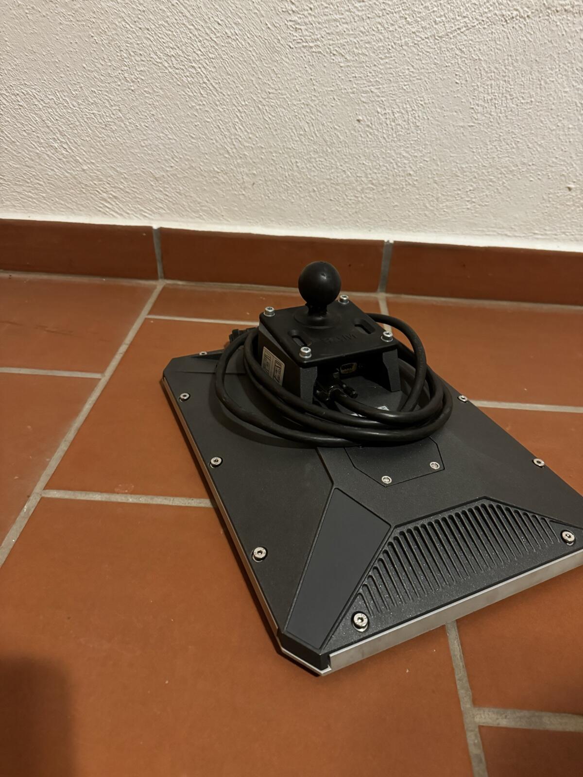 HORSCH/Müller Elektronik ISOBUS-Terminal TOUCH1200 2