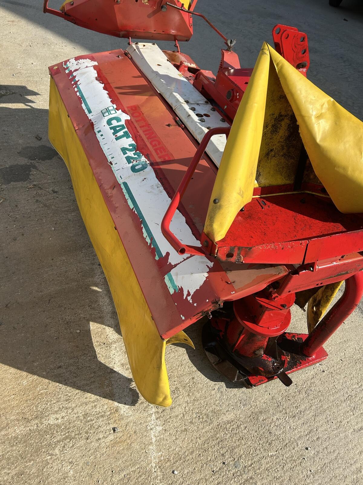 Cat 220 Pöttinger 1