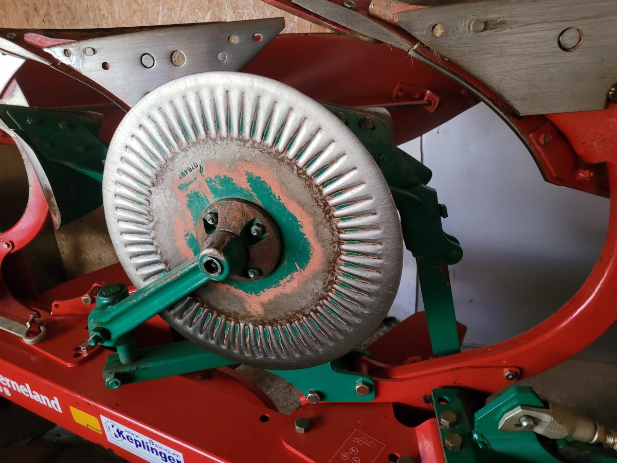 Kverneland Pflug 150B 4-scharig mit Vorschäler 1