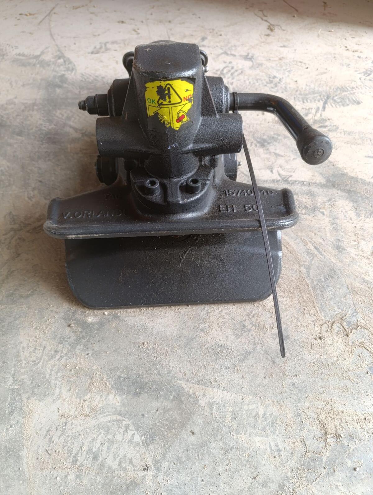 LKW Anhängerkupplung V.Orlandi Type EH501 2