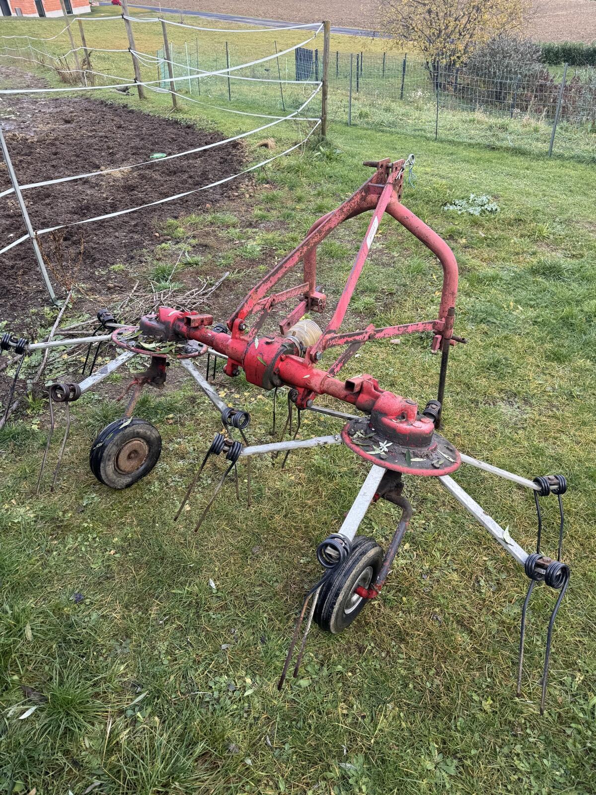 Heuwender Kreiselheuer 1