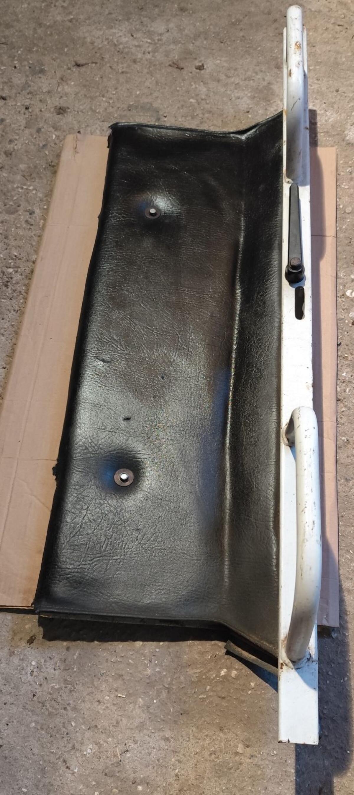 Lindner 1500 Sitzbank 2