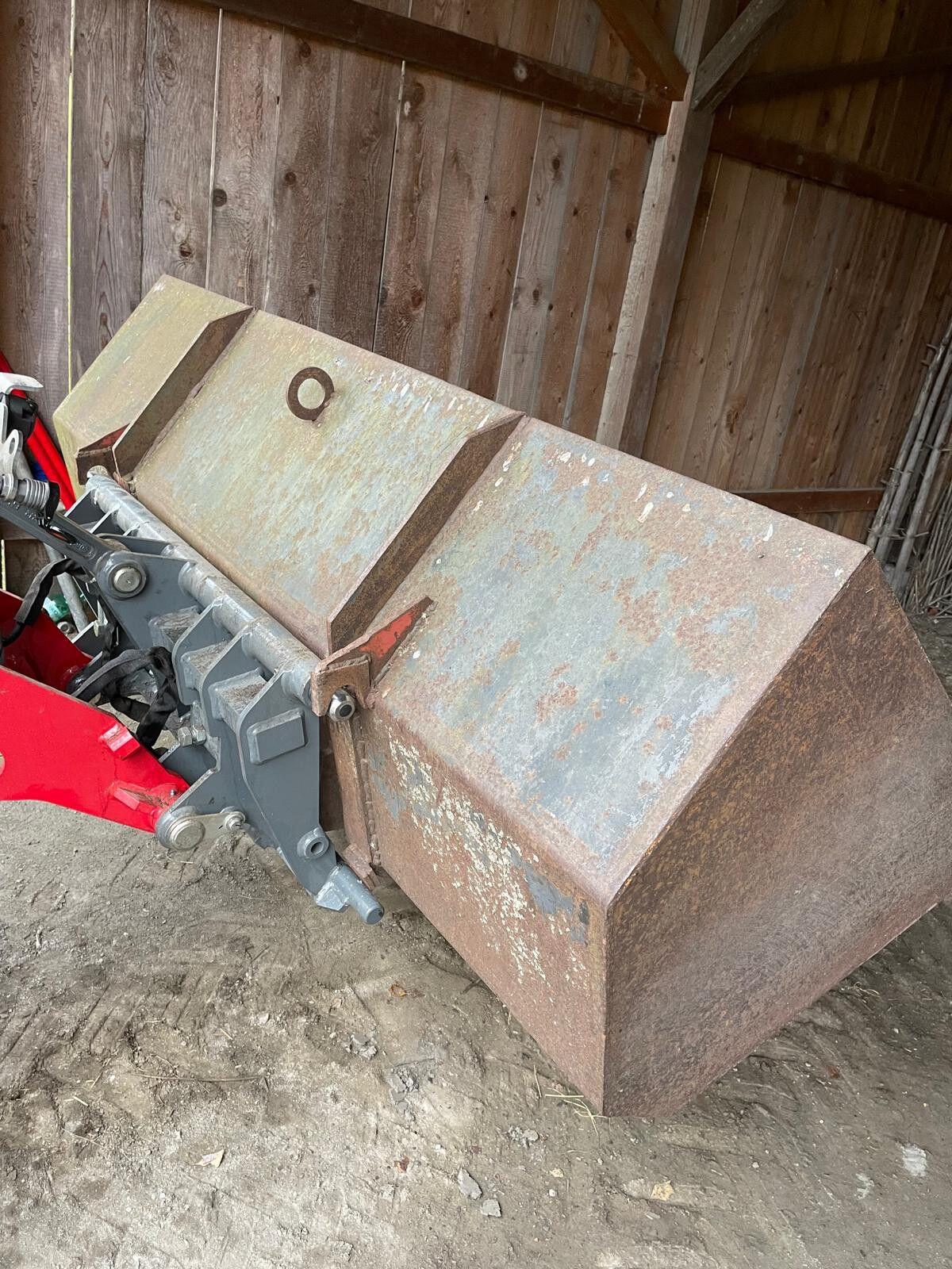 Frontlader Schaufel 2