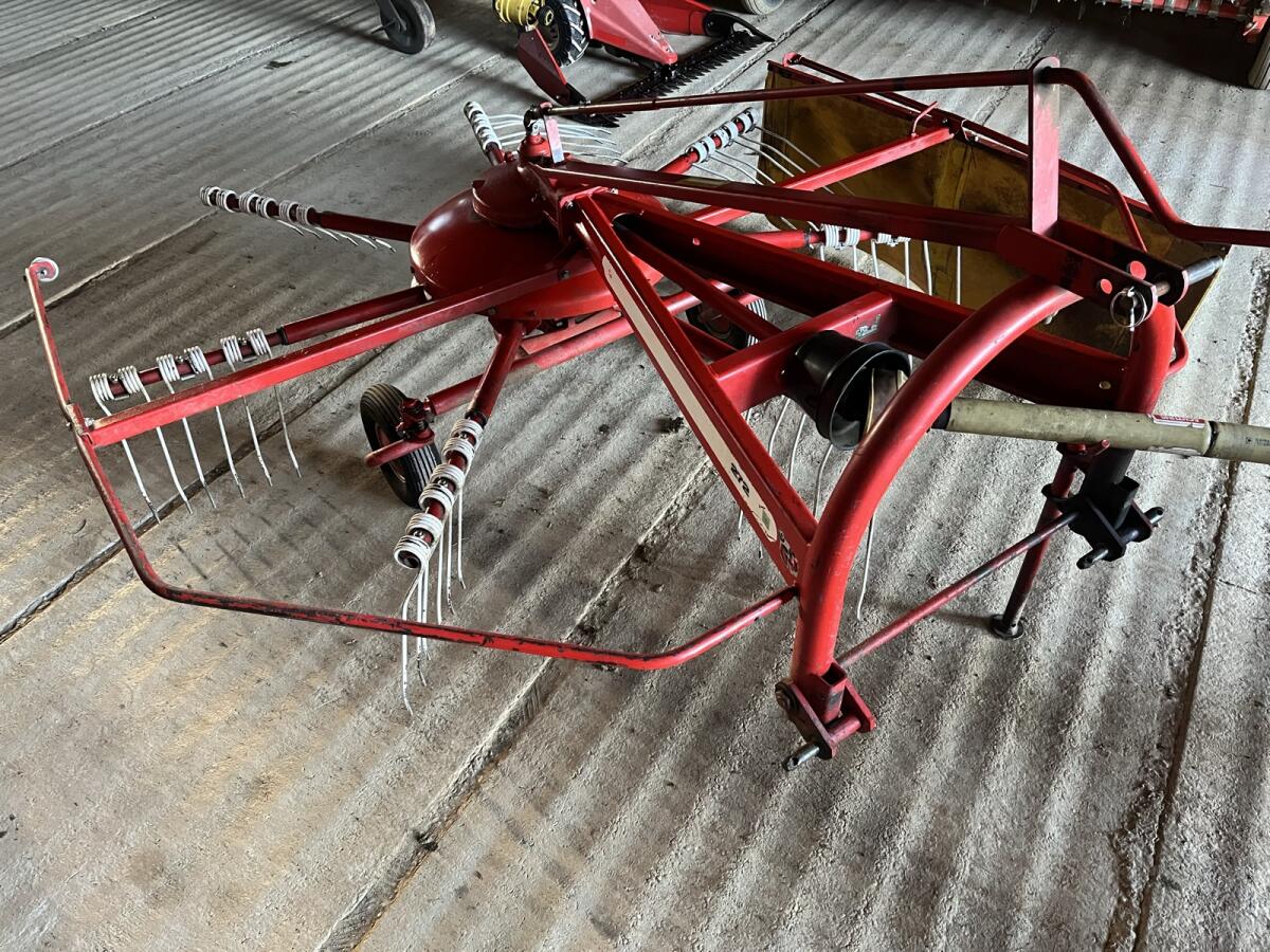 Pöttinger Schwader 272 2