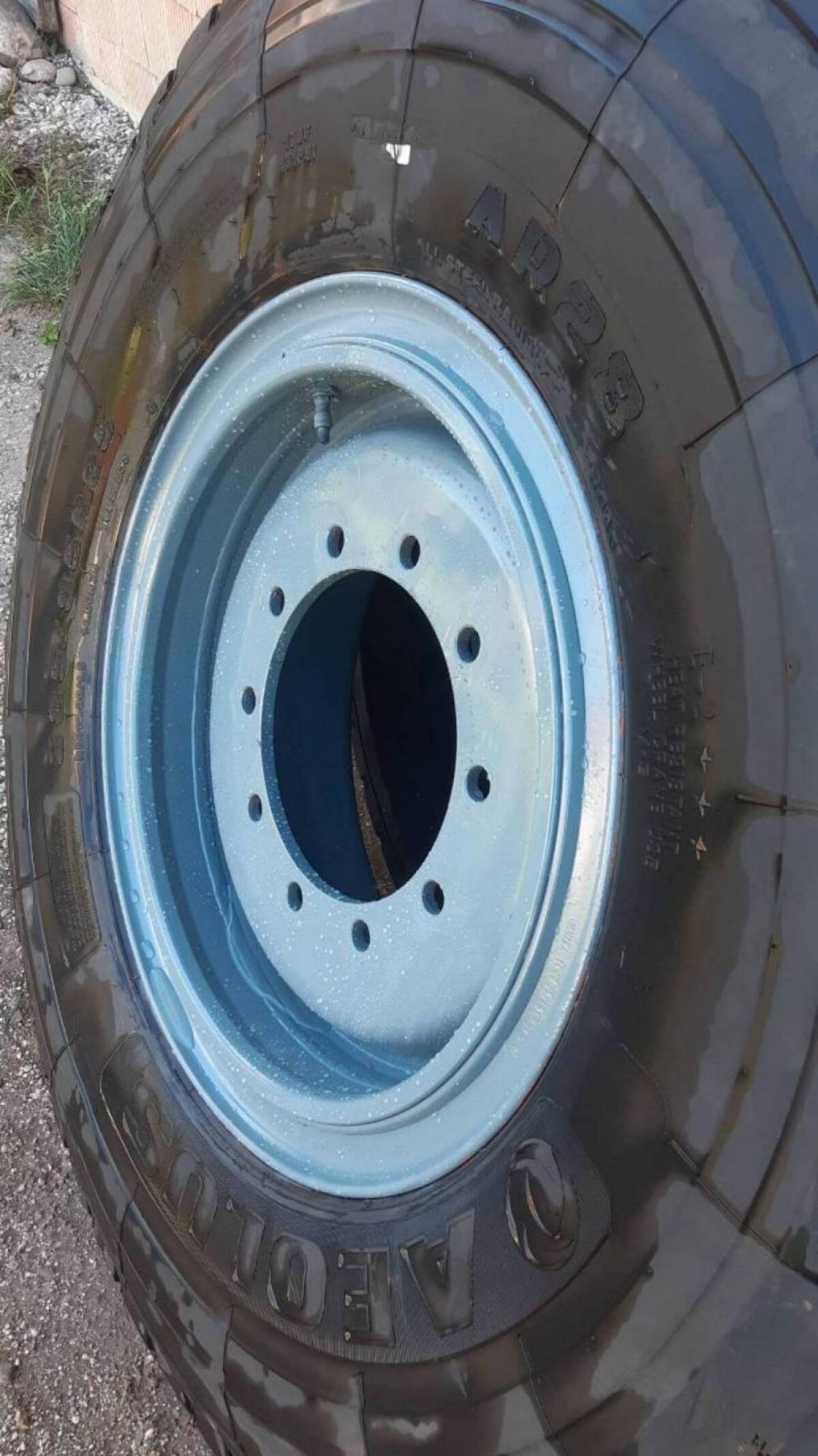 Satz Güllefass Pflegebereifung Reifen Mais 2